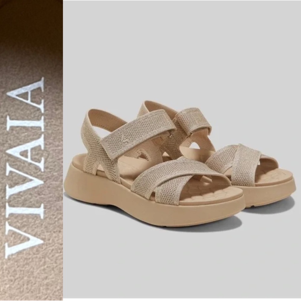 Vivaia NWOT Women’s Size 9 Sport Sandals (Kiara) Tan Gold